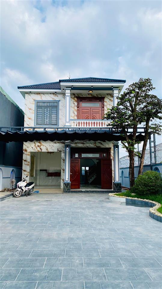 Biệt thự mái nhật 10x46m đẳng cấp có hồ cá koi vào ở đón tết