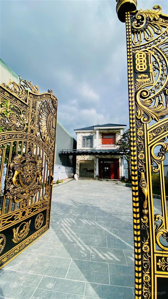 Biệt thự mái nhật 10x46m đẳng cấp có hồ cá koi vào ở đón tết