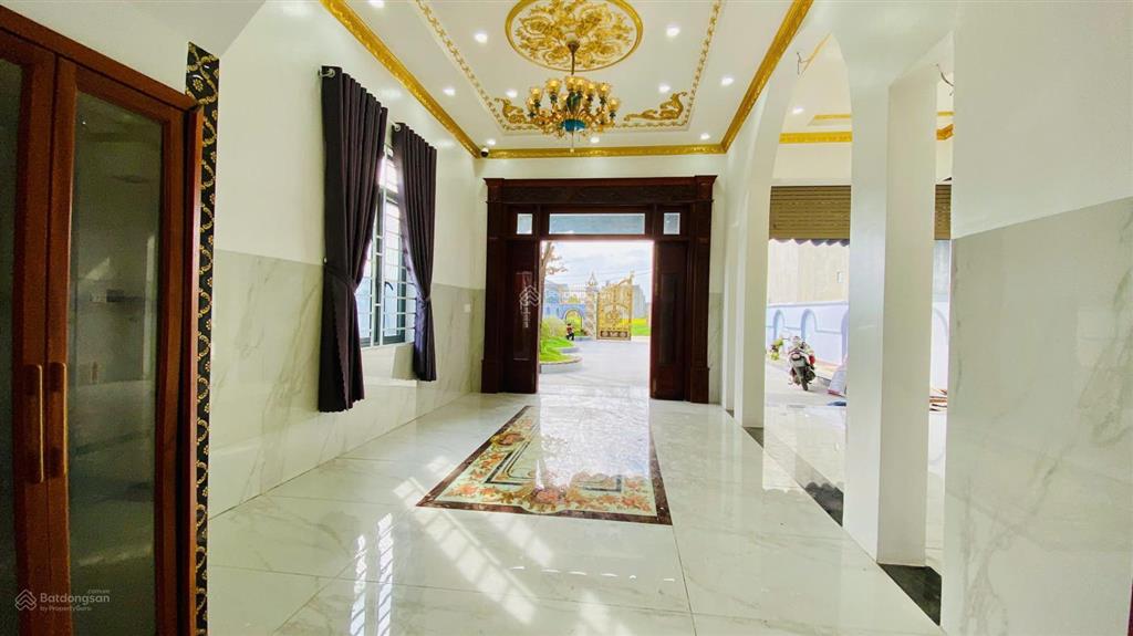 Biệt thự mái nhật 10x46m đẳng cấp có hồ cá koi vào ở đón tết