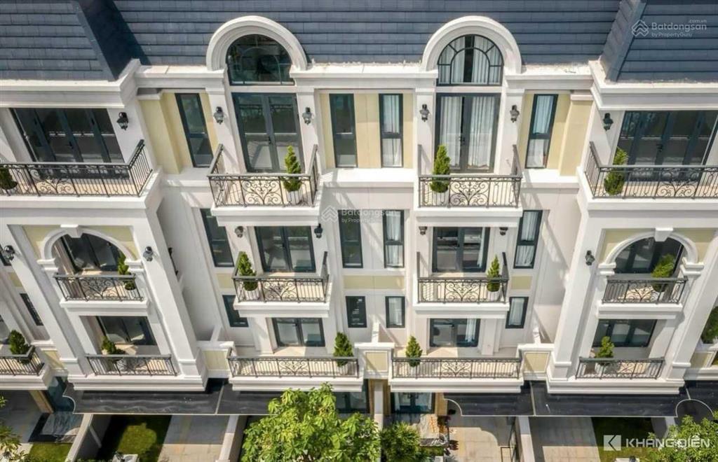 Bán nhanh căn 2 mặt tiền 100m2  giá 17 tỷ  đối diện chung cư 29 tầng tại classia khang điền