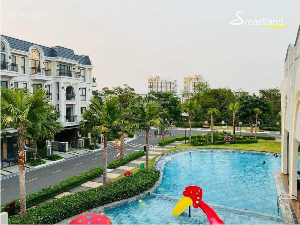 Bán nhanh căn 2 mặt tiền 100m2  giá 17 tỷ  đối diện chung cư 29 tầng tại classia khang điền