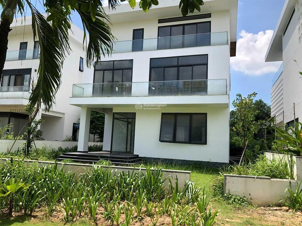 Chính chủ  cần bán gấp căn biệt thự đơn lập view hồ cực kỳ đẹp. dt 423.3m2. giá tốt nhất lucasta