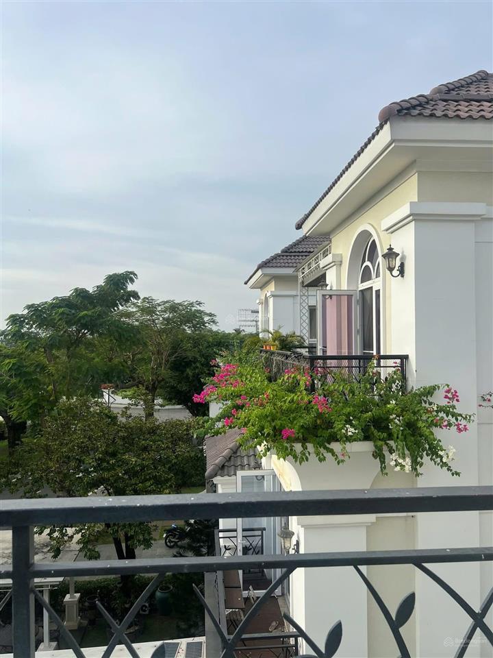 Chính chủ  gửi bán căn, biệt thự đơn lập the venica view sông, dt đất 487m2, xây 1 triệt 2 lầu