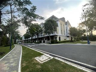 Bán nhanh căn nhà phố verosa park 5x15m . view công dự án không đối nhà. xây dựng 4 tầng