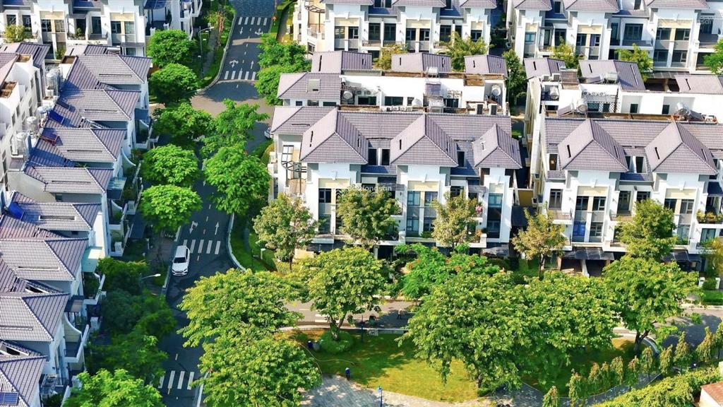 Bán nhanh căn nhà phố verosa 5x17m. xây dựng 4 tầng. nhà thô . giá thấp nhất chỉ từ 15.x tỷ.