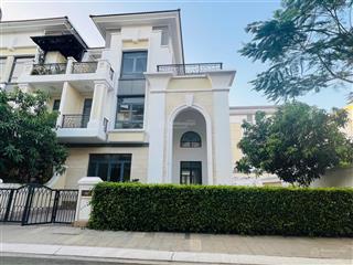 Bán căn verosa bt song lập . dt 300m2 (15x20m) giá 40 tỷ có thể làm hồ bơi, hỗ trợ vay ngân hàng