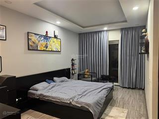 Chính chủ  gửi bán căn full nội thất cao cấp . căn không đối nhà cực kỳ thoáng . giá bán 8.3 tỷ