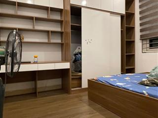 Cần bán căn chung cư đặng xá tầng cao. diện tích 70m2 gồm 3 phòng ngủ 2 wc đồ đạc cơ bản.