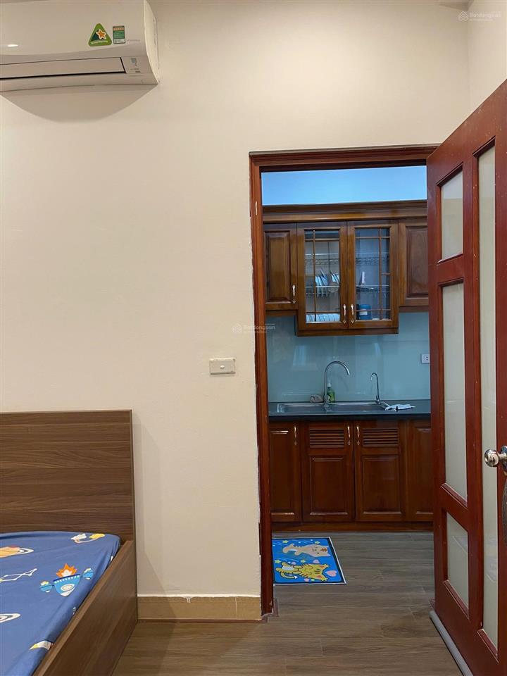 Cần bán căn chung cư đặng xá tầng cao. diện tích 70m2 gồm 3 phòng ngủ 2 wc đồ đạc cơ bản.