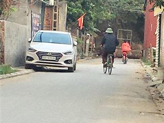 Bán đất 300m2 gia đông, chia lô đẹp, trục chính, góc, bán gấp trả nợ ngân hàng,  0977 284 ***