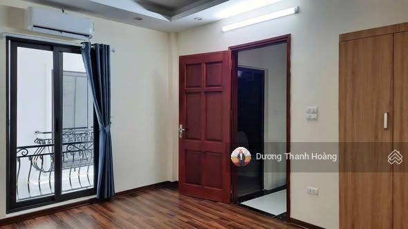 Cực hiếm bán nhà 5 tầng long biên , chỉ hơn 5 tỷ, ngõ nông , gần đường ô tô