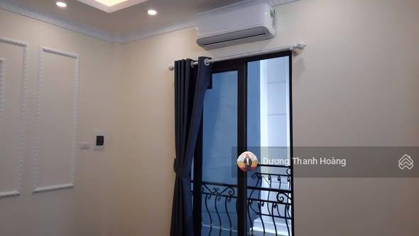 Cực hiếm bán nhà 5 tầng long biên , chỉ hơn 5 tỷ, ngõ nông , gần đường ô tô