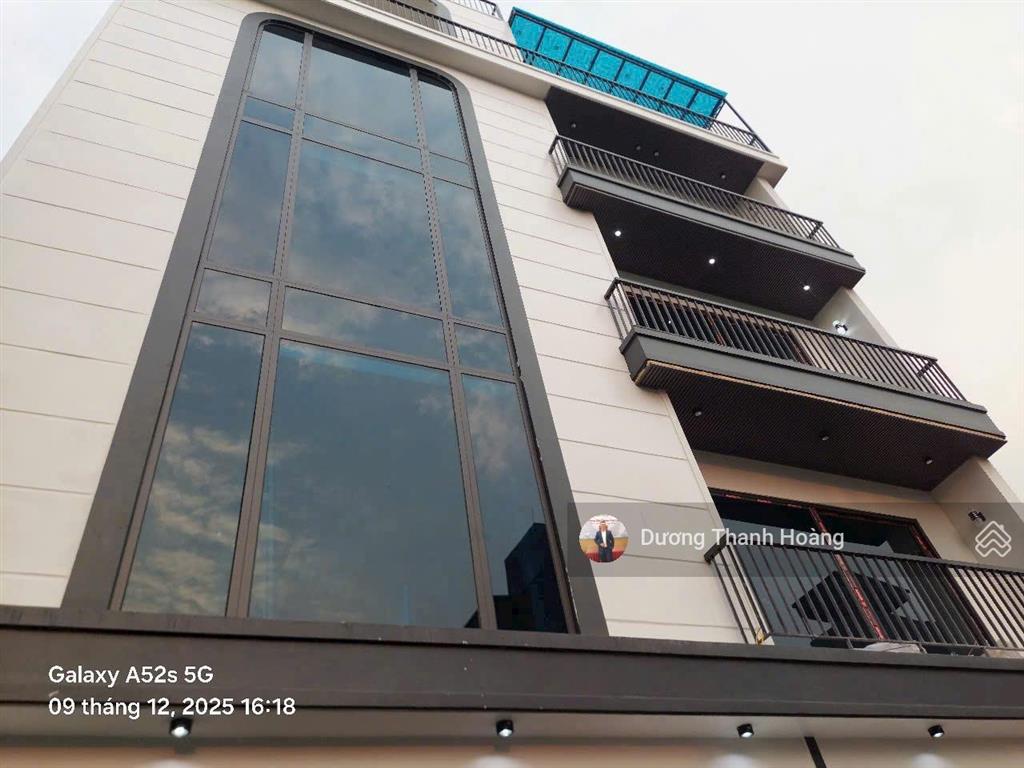 Nhà 50m2 x 6 tầng full nội thất, 50m ra hồ thạch bàn, tiện ích xung quanh bạt ngàn, giá hợp lý