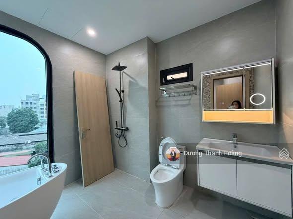 Bán phố cổ linh  thạch bàn  hồ thạch bàn  nhà 50m2 x 6 tầng thang máy full nội thất