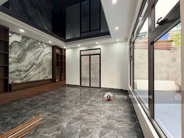 Bán phố cổ linh  thạch bàn  hồ thạch bàn  nhà 50m2 x 6 tầng thang máy full nội thất
