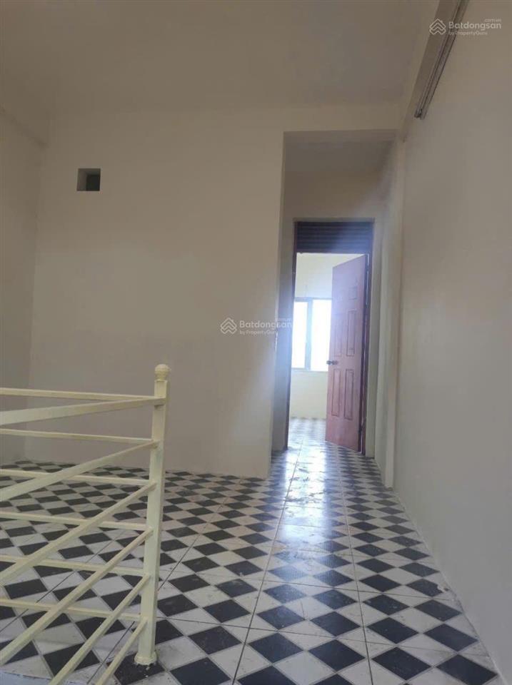 Bán nhà 3 tầng mặt chợ nông sản xã hồng vân giá chỉ 1 tỷ 380 triệu