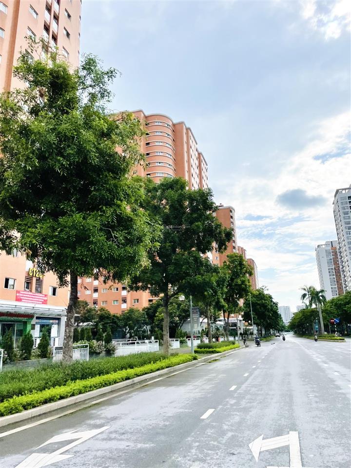 Chính chủ bán căn hộ 1pn  44m phố hoàng quốc việt