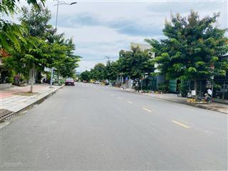 246m2 mặt tiền đường nhựa nguyễn trãi rộng 20m  giá 27tr/m2 có thương lượng