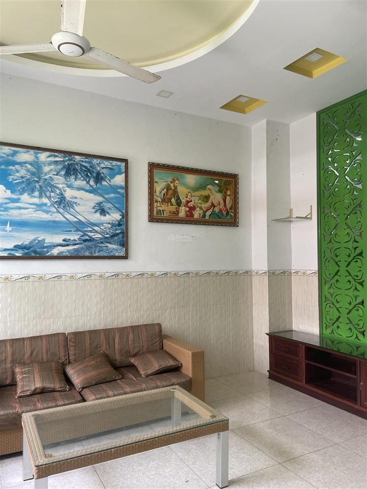 Bán nhà 1 trệt, 1 lầu, diện tích 138.5m2, cách biển chỉ 100m