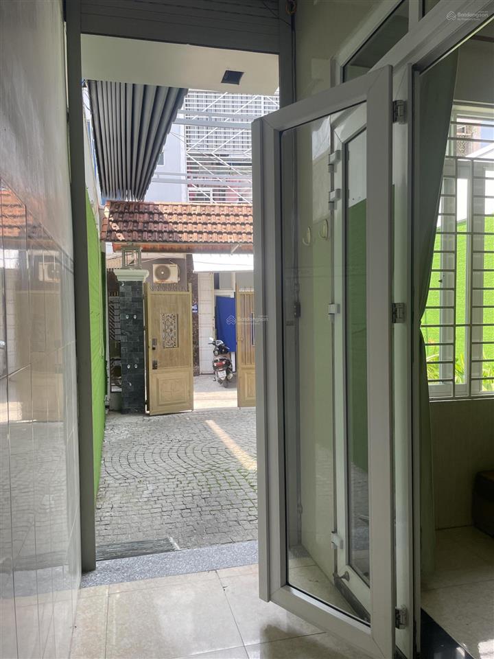 Bán nhà 1 trệt, 1 lầu, diện tích 138.5m2, cách biển chỉ 100m