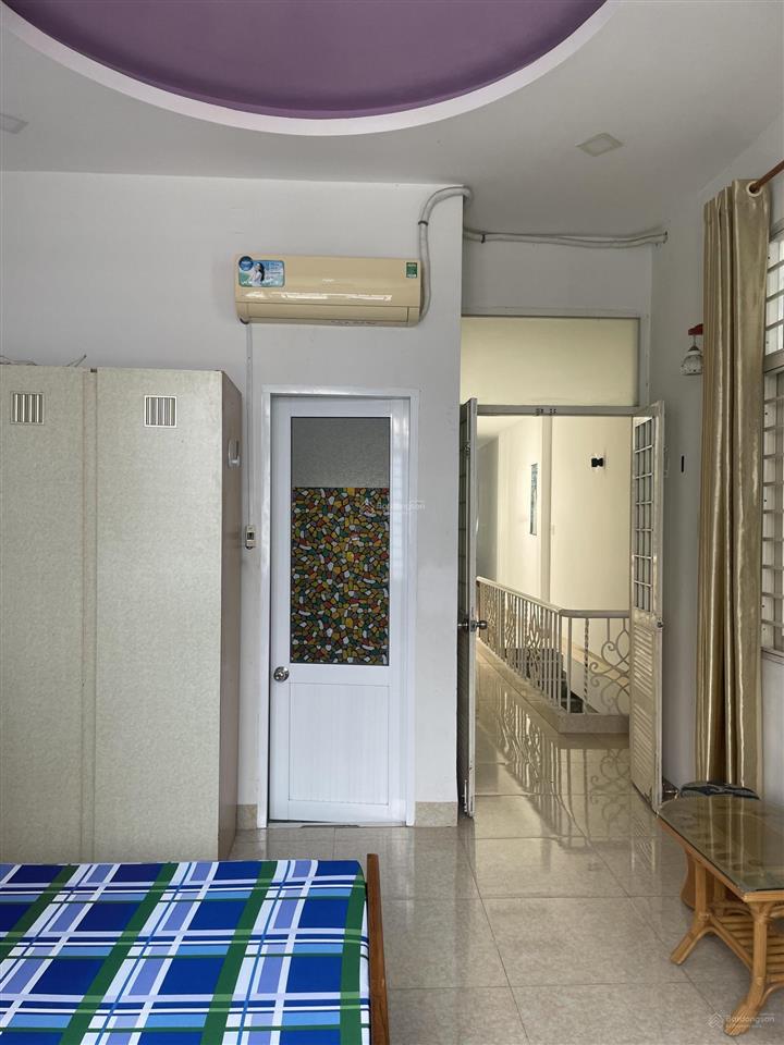 Bán nhà 1 trệt, 1 lầu, diện tích 138.5m2, cách biển chỉ 100m