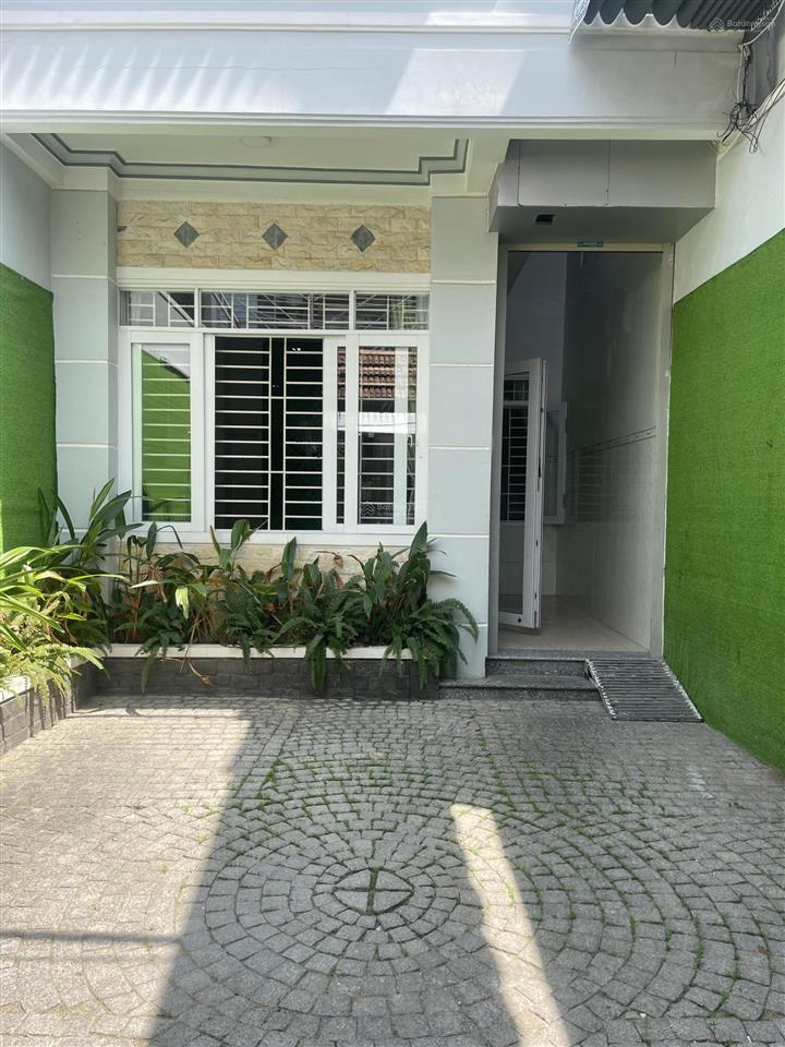 Bán nhà 1 trệt, 1 lầu, diện tích 138.5m2, cách biển chỉ 100m