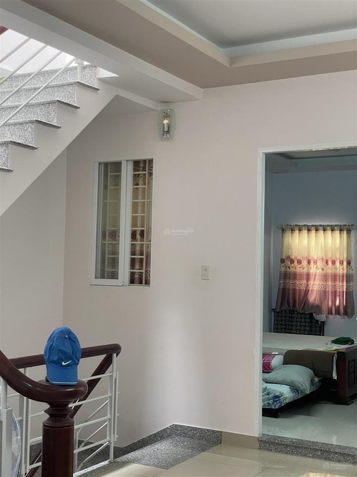 Nhà 2 tầng diện tích 105m2 đường 10m khu dân cư vĩnh hoà