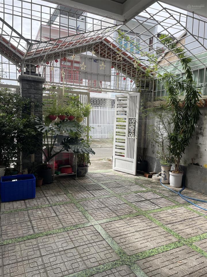 Nhà 2 tầng diện tích 105m2 đường 10m khu dân cư vĩnh hoà