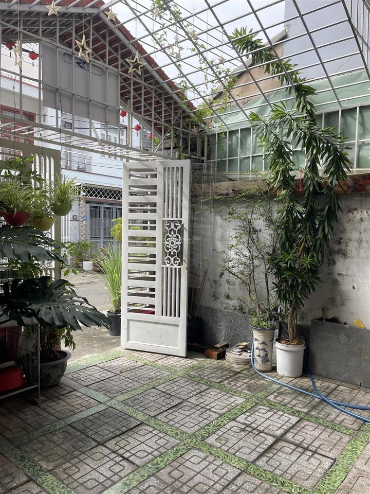 Nhà 2 tầng diện tích 105m2 đường 10m khu dân cư vĩnh hoà