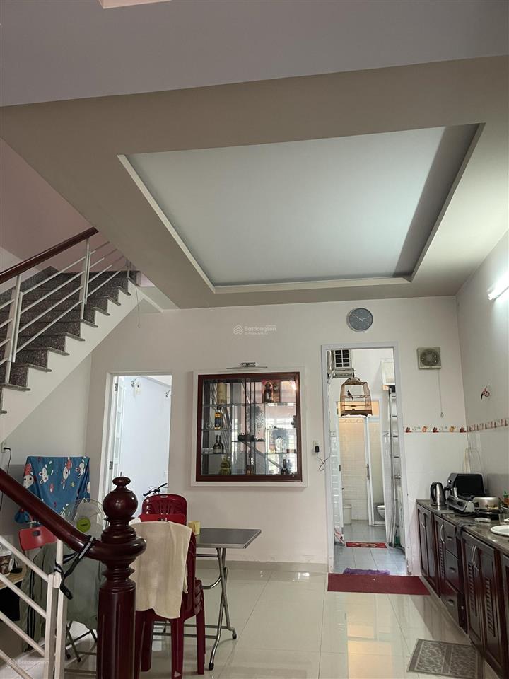 Nhà 2 tầng diện tích 105m2 đường 10m khu dân cư vĩnh hoà