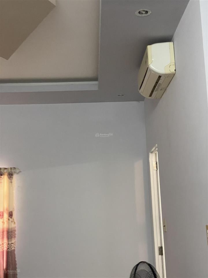 Nhà 2 tầng diện tích 105m2 đường 10m khu dân cư vĩnh hoà