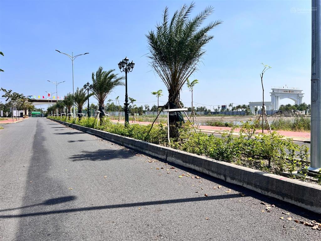 Nền vị trí đẹp 100m2, cách trung tâm hành chính mới chỉ 50m