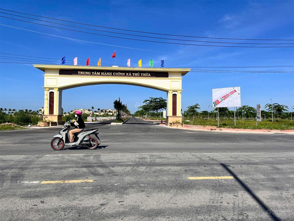 Nền vị trí đẹp 100m2, cách trung tâm hành chính mới chỉ 50m