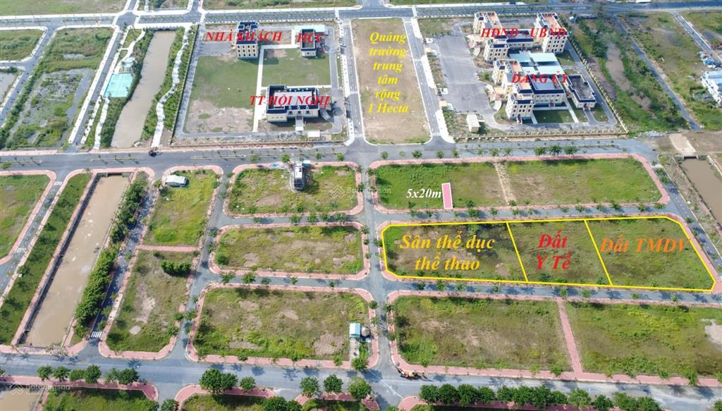 Nền 100m2 đối diện sân thể thao, cách tthc xã thủ thừa chỉ 50m