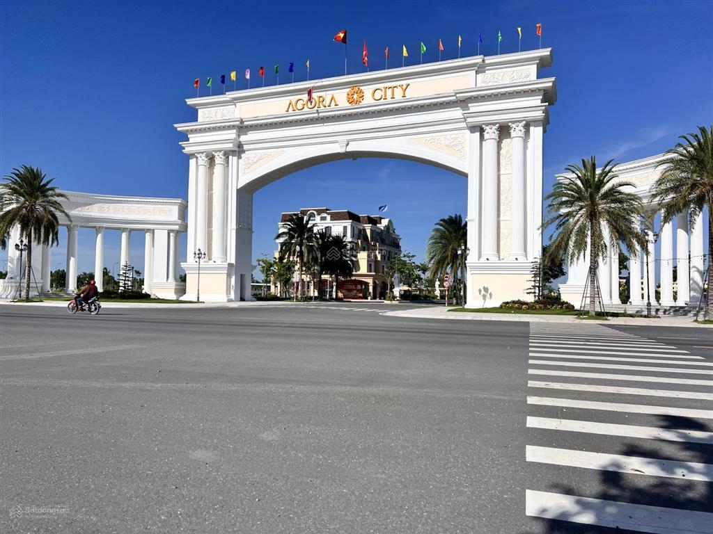 Nền 100m2 đối diện sân thể thao, cách tthc xã thủ thừa chỉ 50m