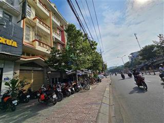 Bán căn nhà mặt tiền tạ quang bửu p5 q8 4m*20m hoàn công 180m2 nhà thô 16ty.  0907 778 ***