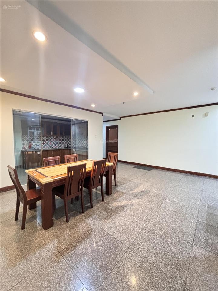 Cho thuê căn hộ giai việt q8 150m2 3pn 2wc ở ngay 16tr.  0907 778 ***