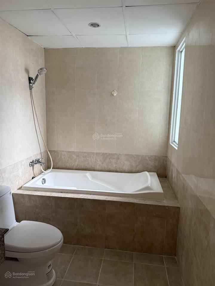 Cần bán căn hộ giai việt q8 115m2 2pn sổ hồng 5t2 lầu thấp.  0907 778 ***