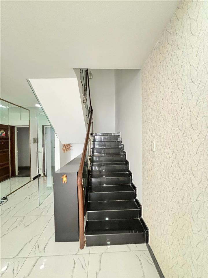 Bán căn hộ duplex giai việt q8 230m2 5pn sổ hồng.  0907 778 ***