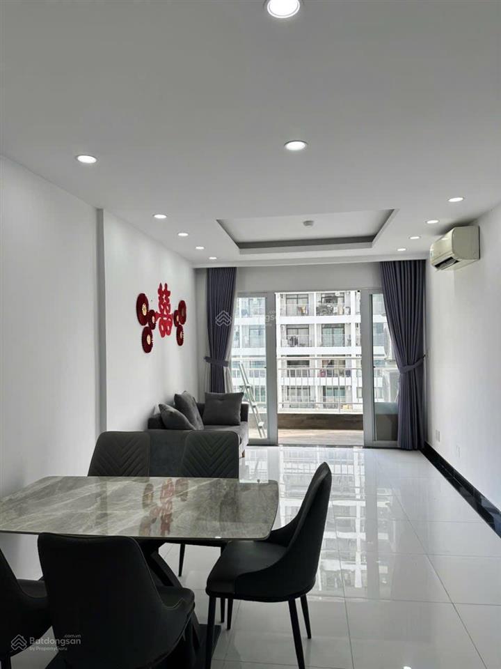 Bán căn hộ giai việt q8 82m2 2pn 2wc tặng nội thất 4t750.  0907 778 ***