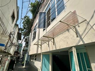 Nhà bán tám danh hẻm 3m. 3 tầng. 8.5x4m. giá 3.38 tỷ còn tl