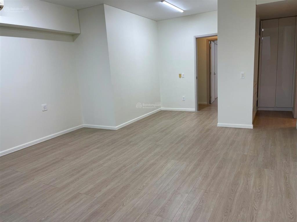 Căn duplex  waterina suites 234m2, trần cao 7m, 2 phòng master giá chỉ 21 tỷ,  0903 783 ***