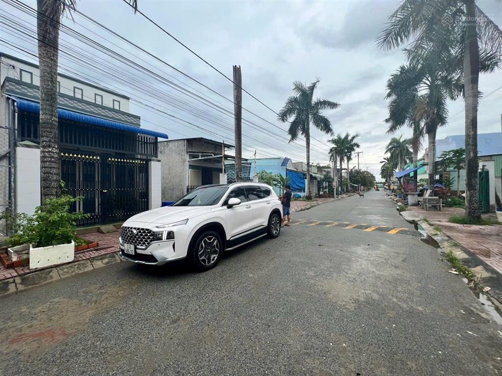 Bán nhà 4x20 kđt cát tường phú thạnh  hựu thạnh đức hoà long an  1tỷ5 tl  0905 559 ***