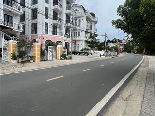 Bán đất 62 tỷ mặt tiền đường xây khách sạn