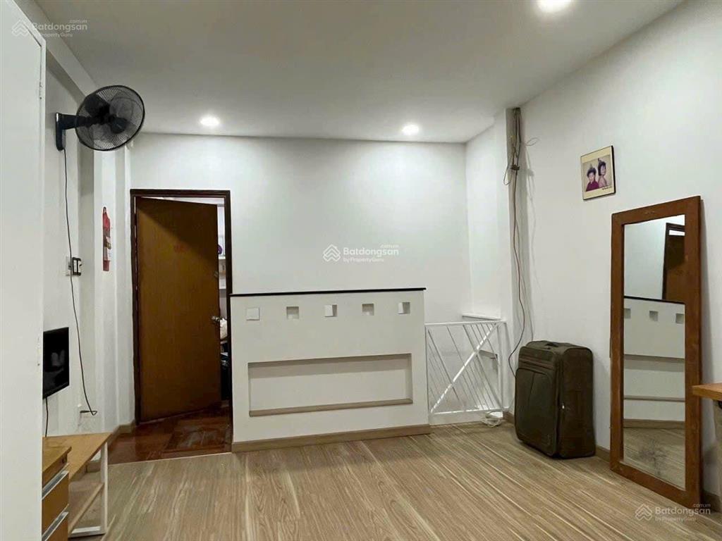 Bán nhà 15 tỷ mặt tiền đường nguyễn công trứ, đà lạt