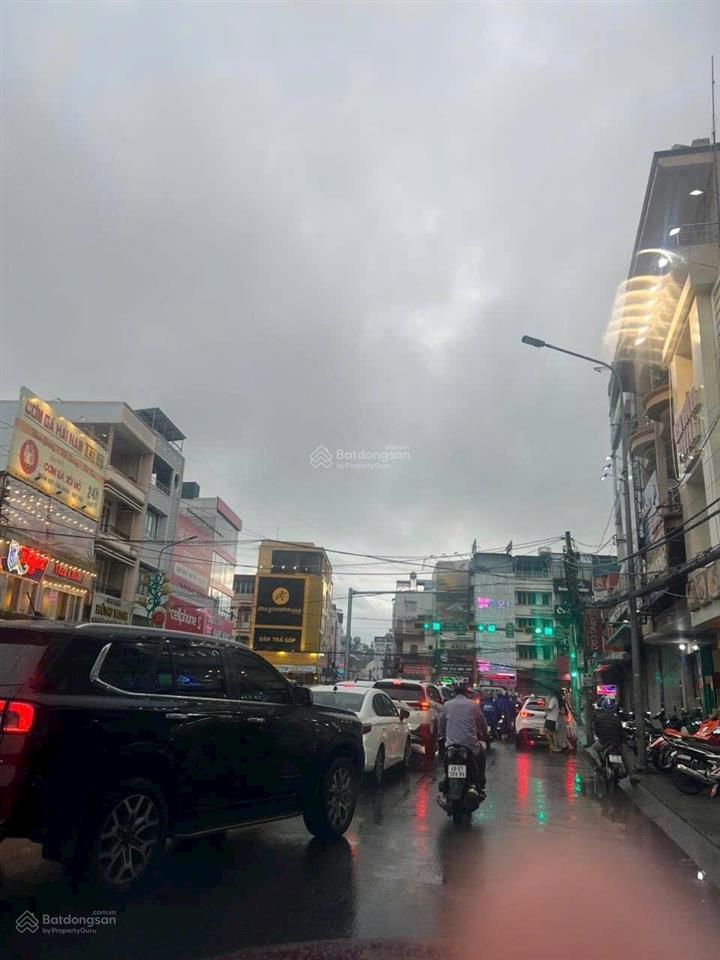 Bán nhà 15 tỷ mặt tiền đường nguyễn công trứ, đà lạt