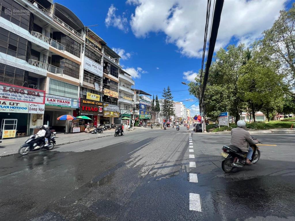 Bán nhà 22 tỷ, 150 m2 mặt tiền bùi thị xuân, tp đà lạt