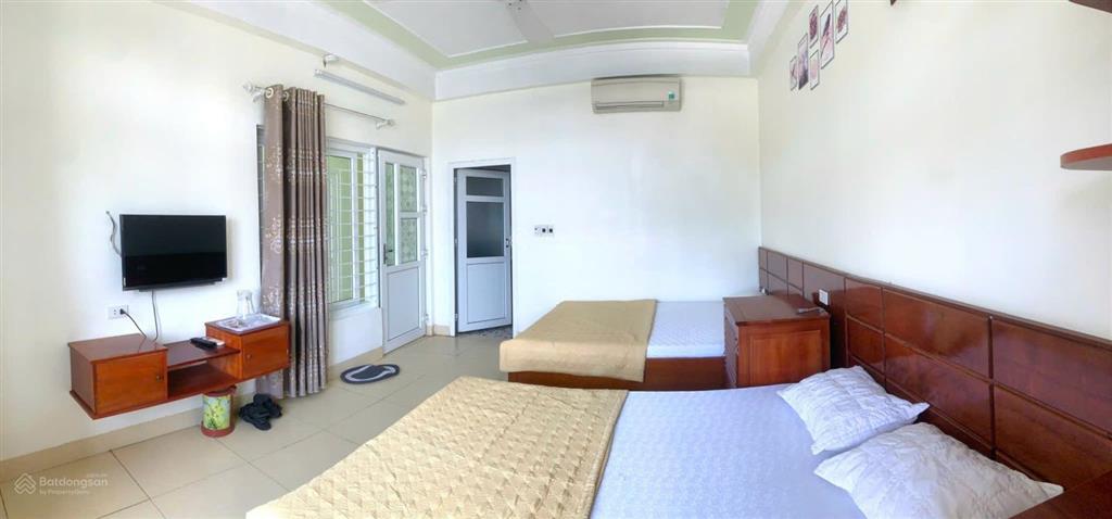 Chính chủ bán nhanh khách sạn 9 tầng, 54 phòng , cách biển 100m. gía 19,5 tỷ.