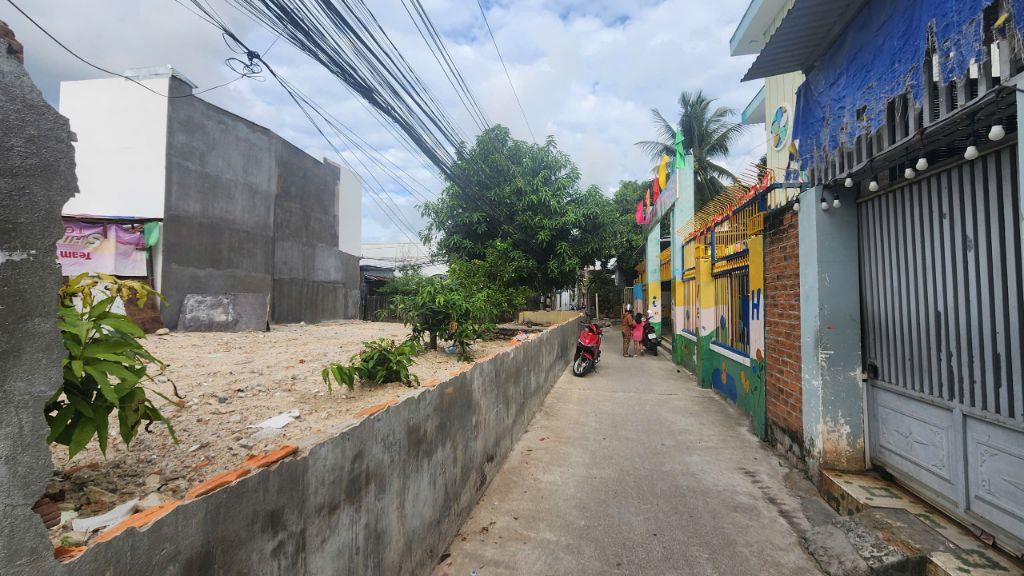 Bán Gấp Lô Hẻm Phước Long - Phường  Nam Nha Trang