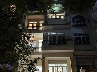 Cho thuê nhà thuận lợi làm văn phòng kết hợp chỗ ở tại khu him lam, p. tân hưng, q7, tphcm